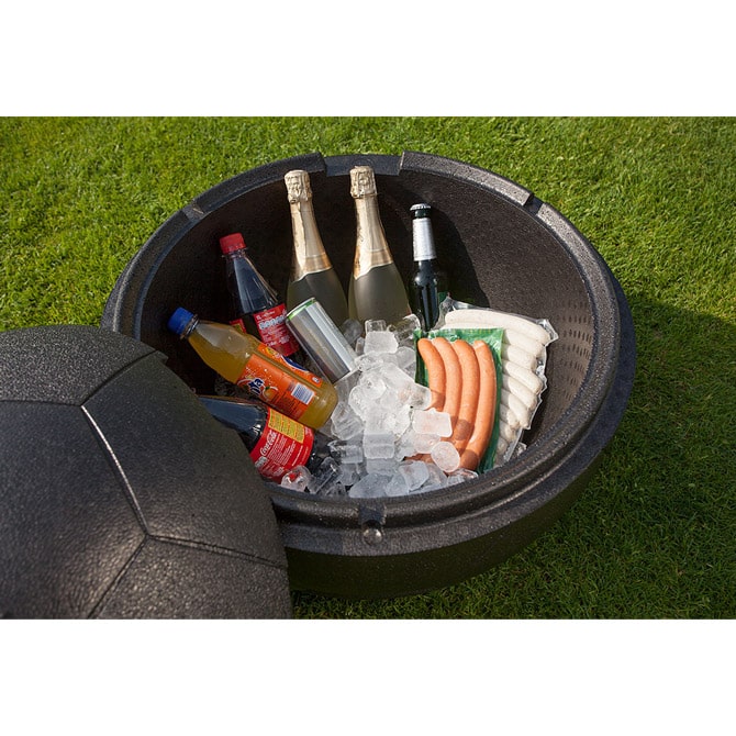 Fussballsitz aus schwarzem EPP